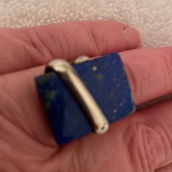 Ring with gorgeous blue stone. The stone is approx. 1/2 inch x 3/4 inch.in size. - Picture 5 of 5